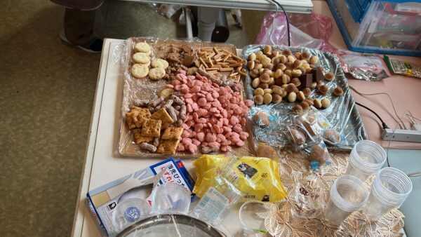 11月24日シングルマザー応援活動in越前にこにこ子供食堂　質セブン